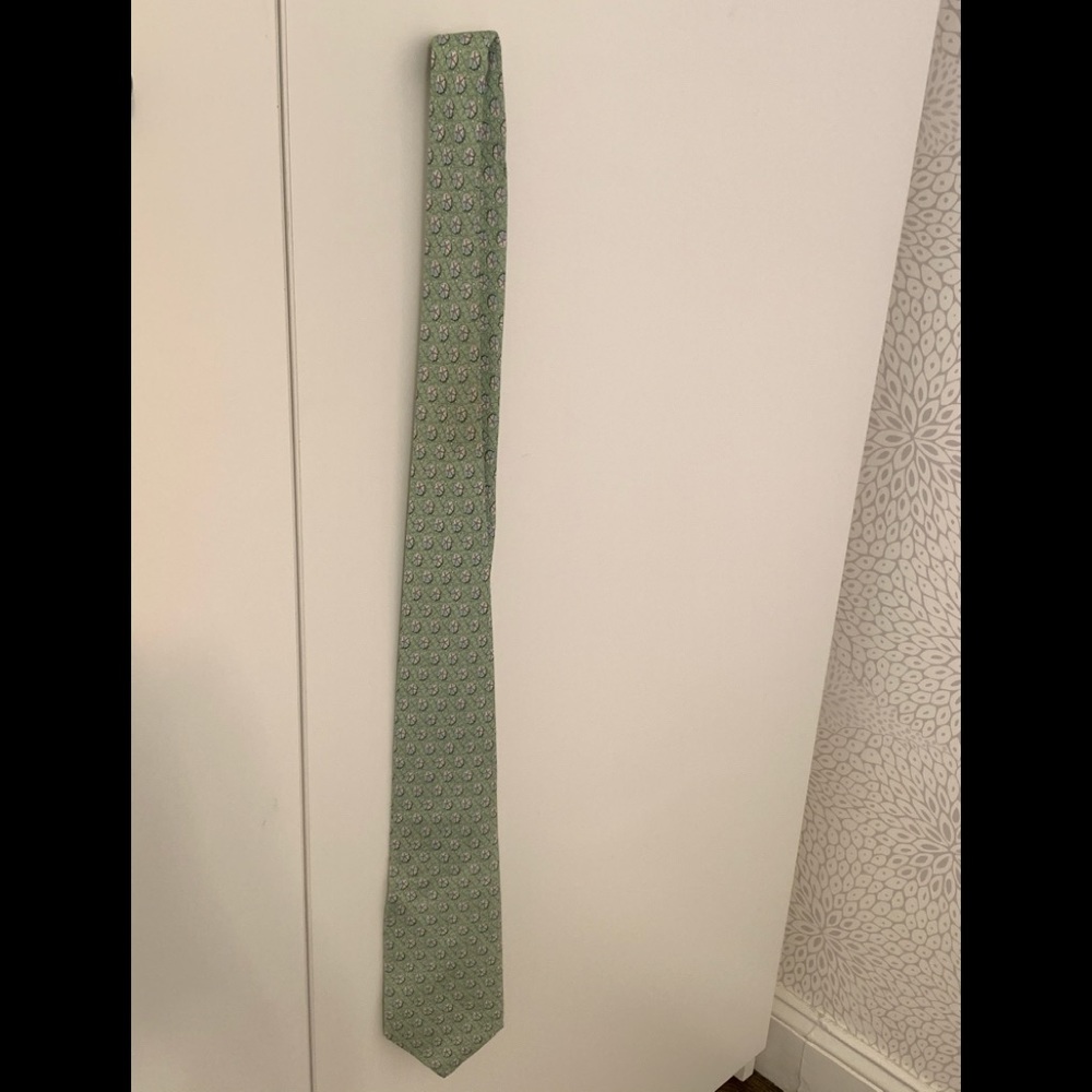 Men’s Vineyard Vines tie